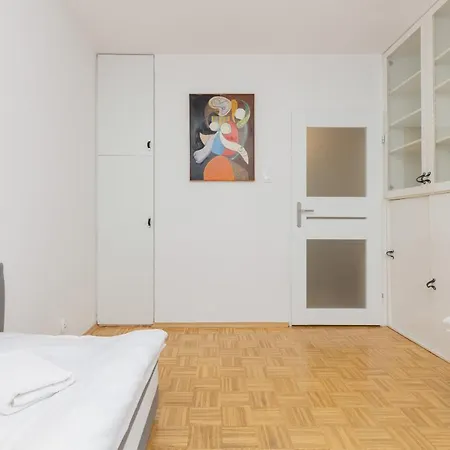 Family Bogatynska Bemowo By Renters *