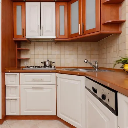 Family Bogatynska Bemowo By Renters