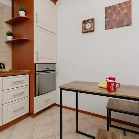 Family Bogatynska Bemowo By Renters Varšava