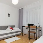 Apartman Family Bogatynska Bemowo By Renters *