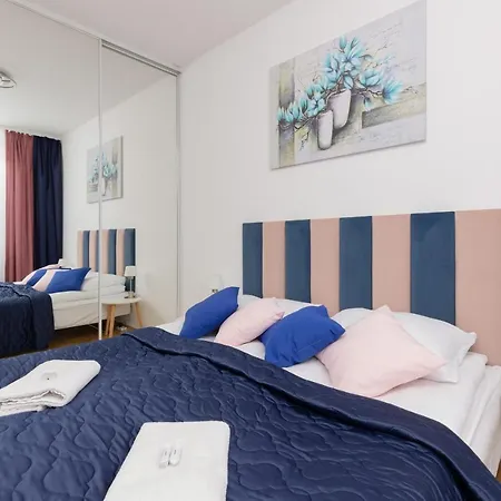 Apartman Family Bogatynska Bemowo By Renters *